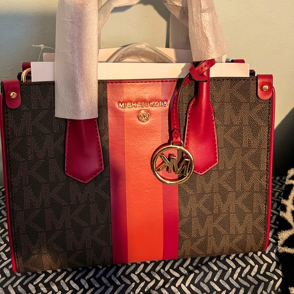 Pretty Nwt.Mk. - Picture 2 of 4